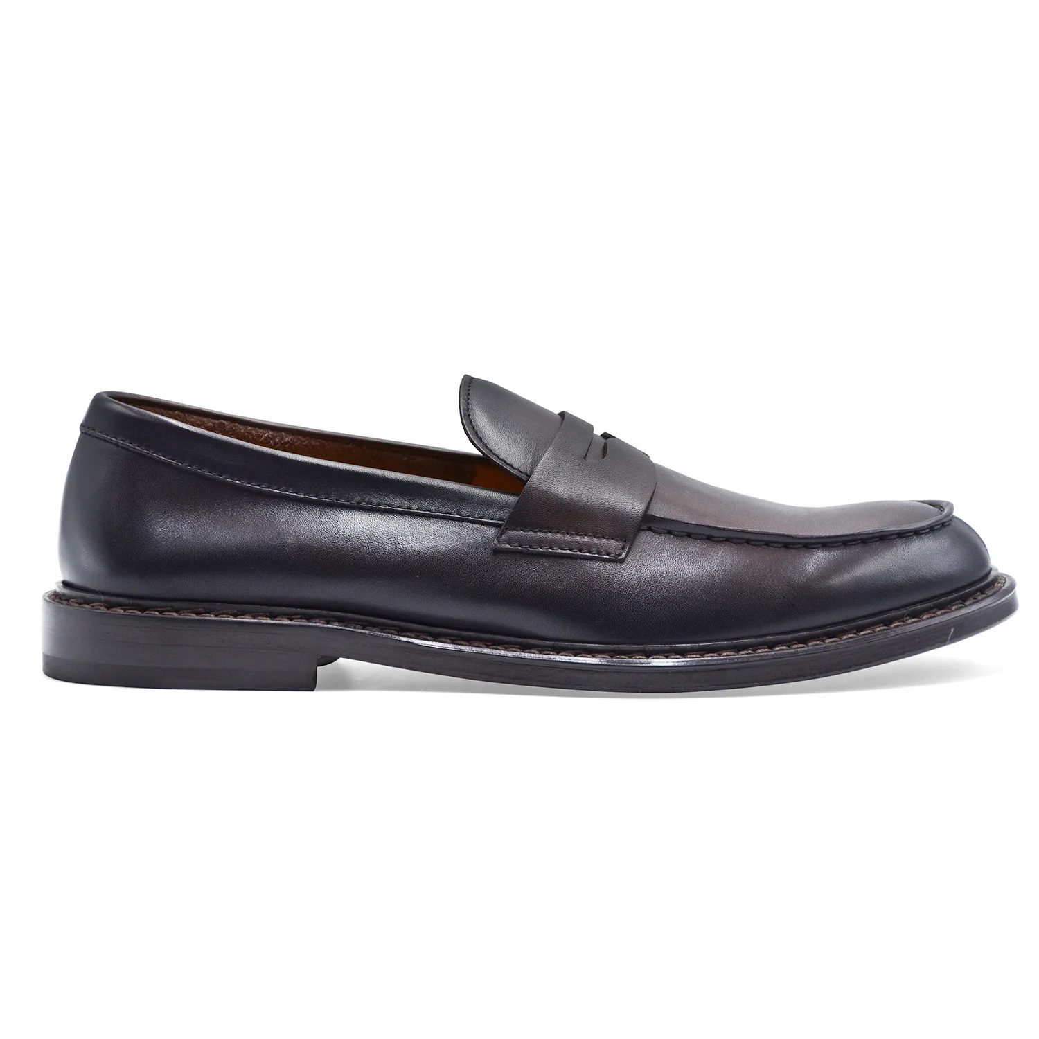 Mocassini Uomo Doucal’s Pelle Testa Moro Dal Design Classico